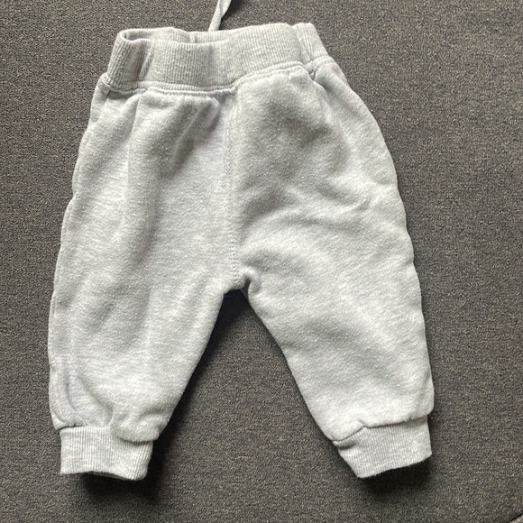 3/$20 Baby Star Wars ‘Little Valentine’ outfit - Picture 7 of 7